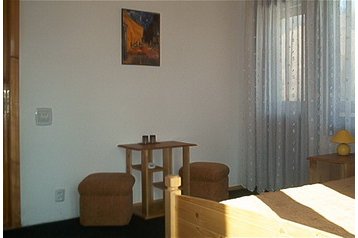 Rumunija Privát Mănăstirea Humorului, Eksterijer